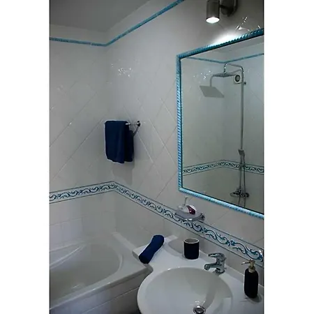 Sleeps 6 Pool Air Con *
